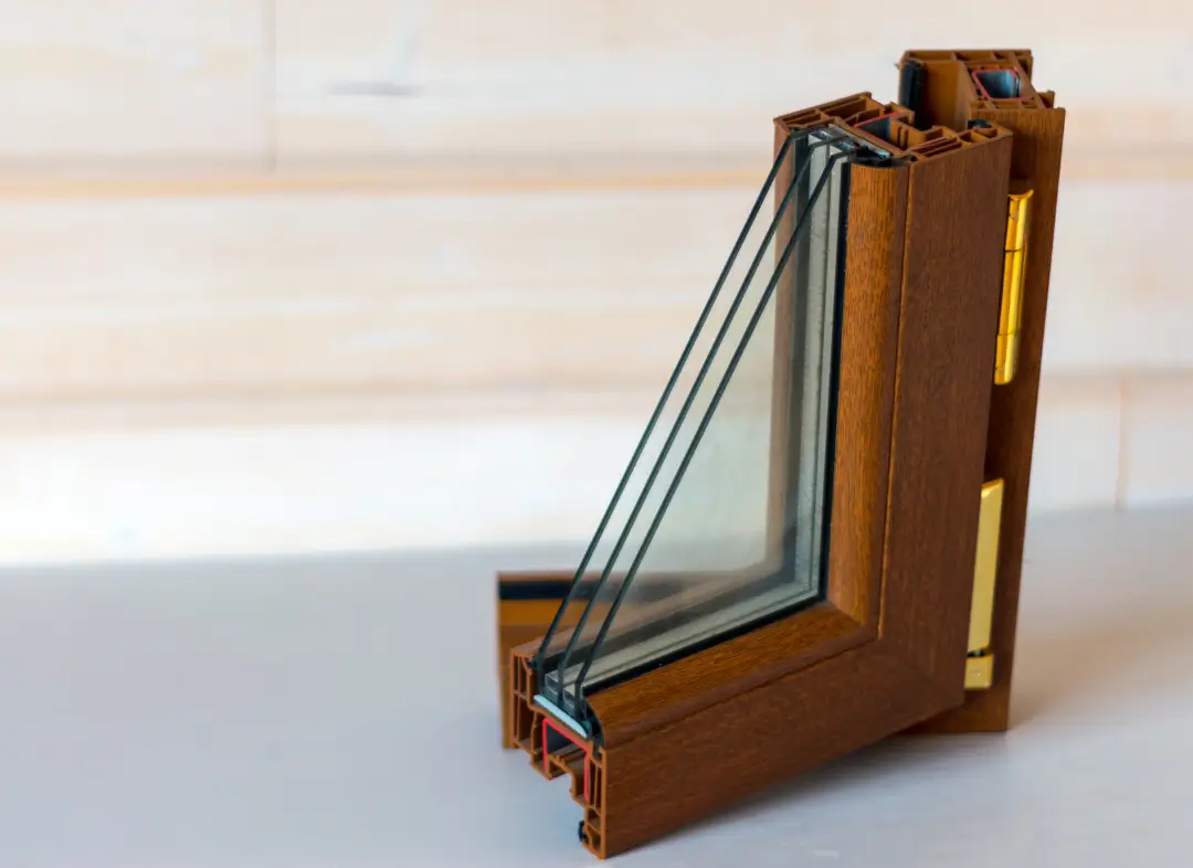 Installation de fenêtre en bois sur mesure Saint-Cézaire-sur-Siagne